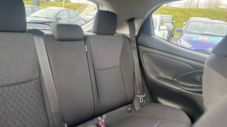 Toyota Yaris 1.5 Hybrid Icon 5dr CVT Hybrid Hatchback